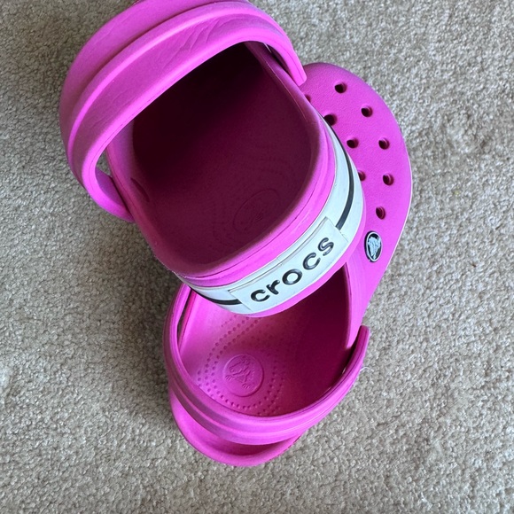 Girls pink crocs - Picture 3 of 4